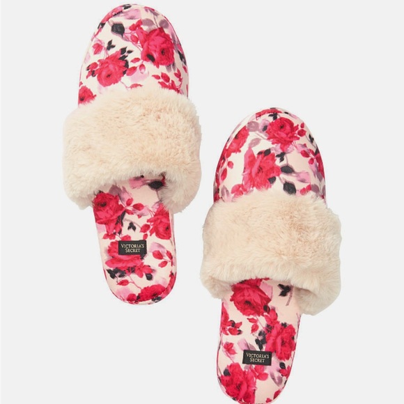 Victoria's Secret Shoes - ✨Classic Victoria's Secret Floral Red and Cream Slippers✨EUC✨